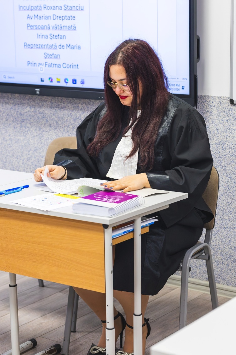 Imagine Educație prin activități practice – proces penal simulat realizat cu elevi de la Liceul Româno-Finlandez din București